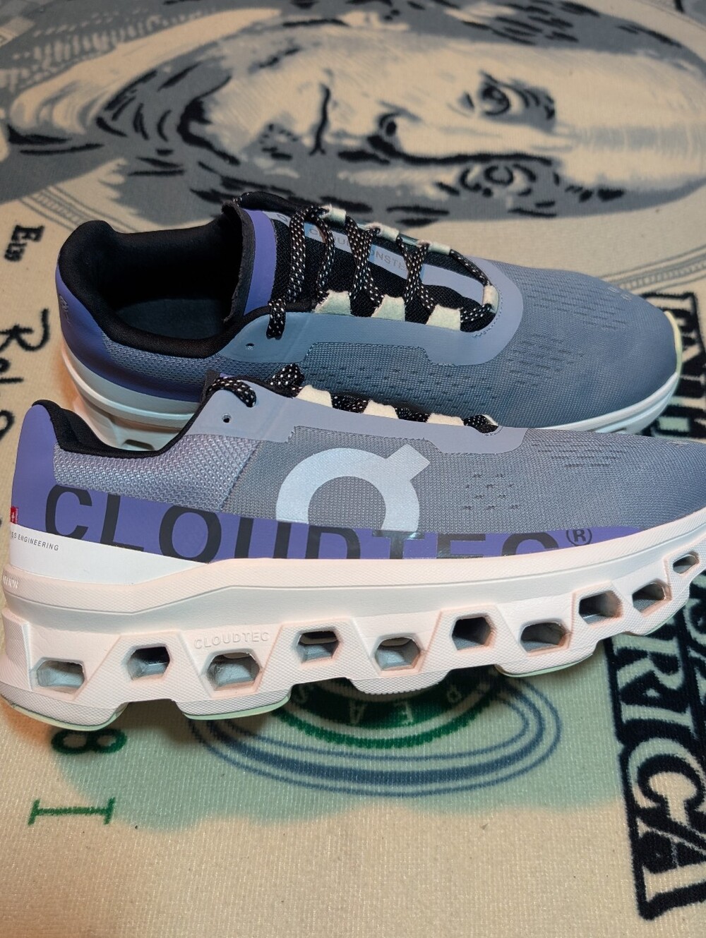 On Running Cloudmoster Swiss Engineering ® Cushioned Running Shoes Men's Size 10 - Picture 5 of 12